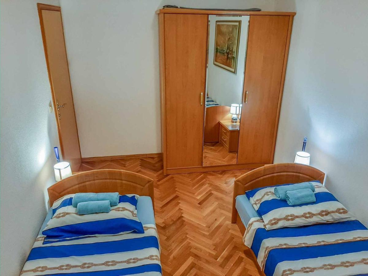 Apartman Mauro Malinska Exterior photo